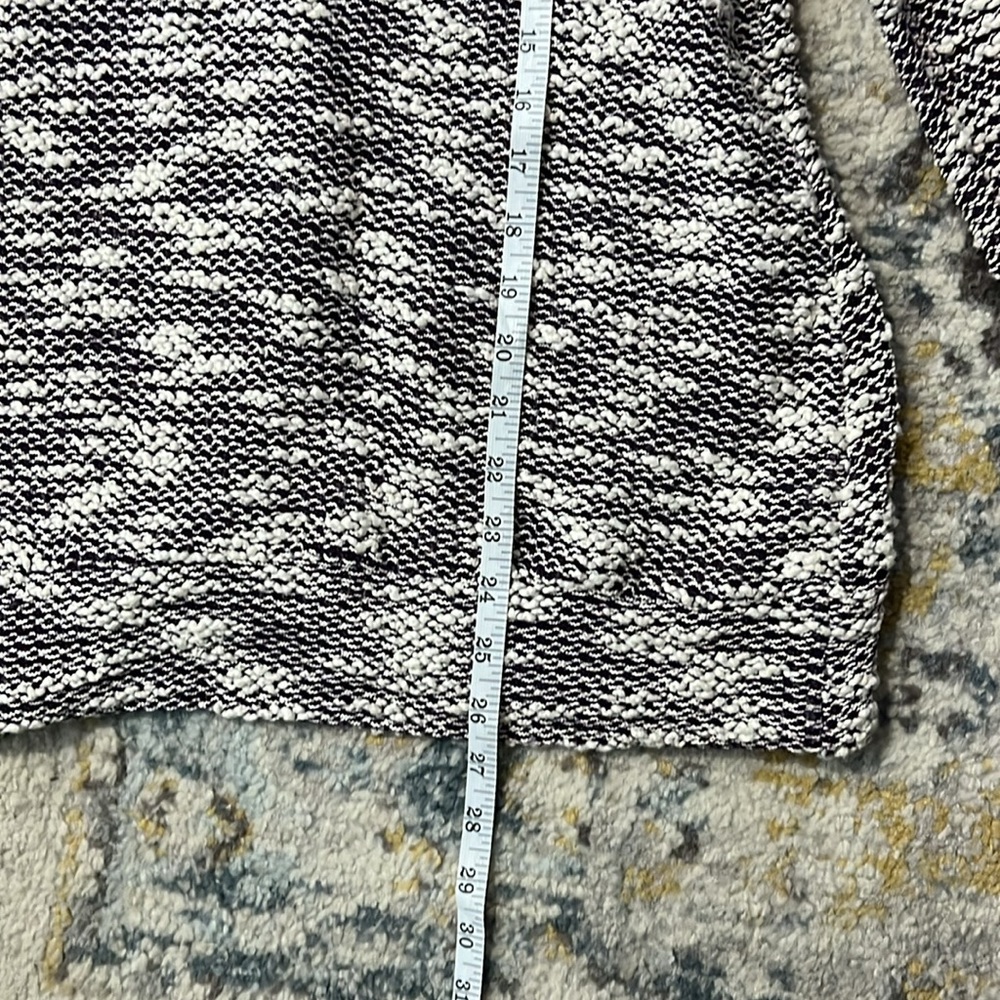 Fabletics Summer Pullover Size Medium - image 5